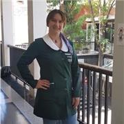 Educadora de parvulos que ejecuta clases desde prekinder hasta 5to básico